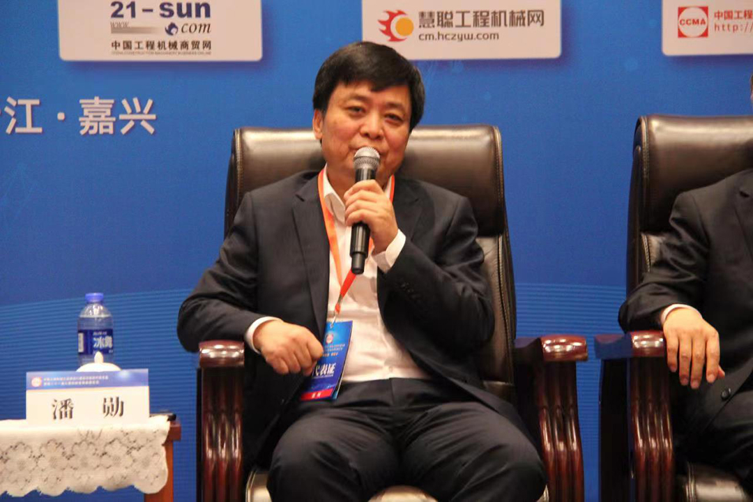 共商大計！宇通礦卡出席中國工程機械發(fā)展高層論壇