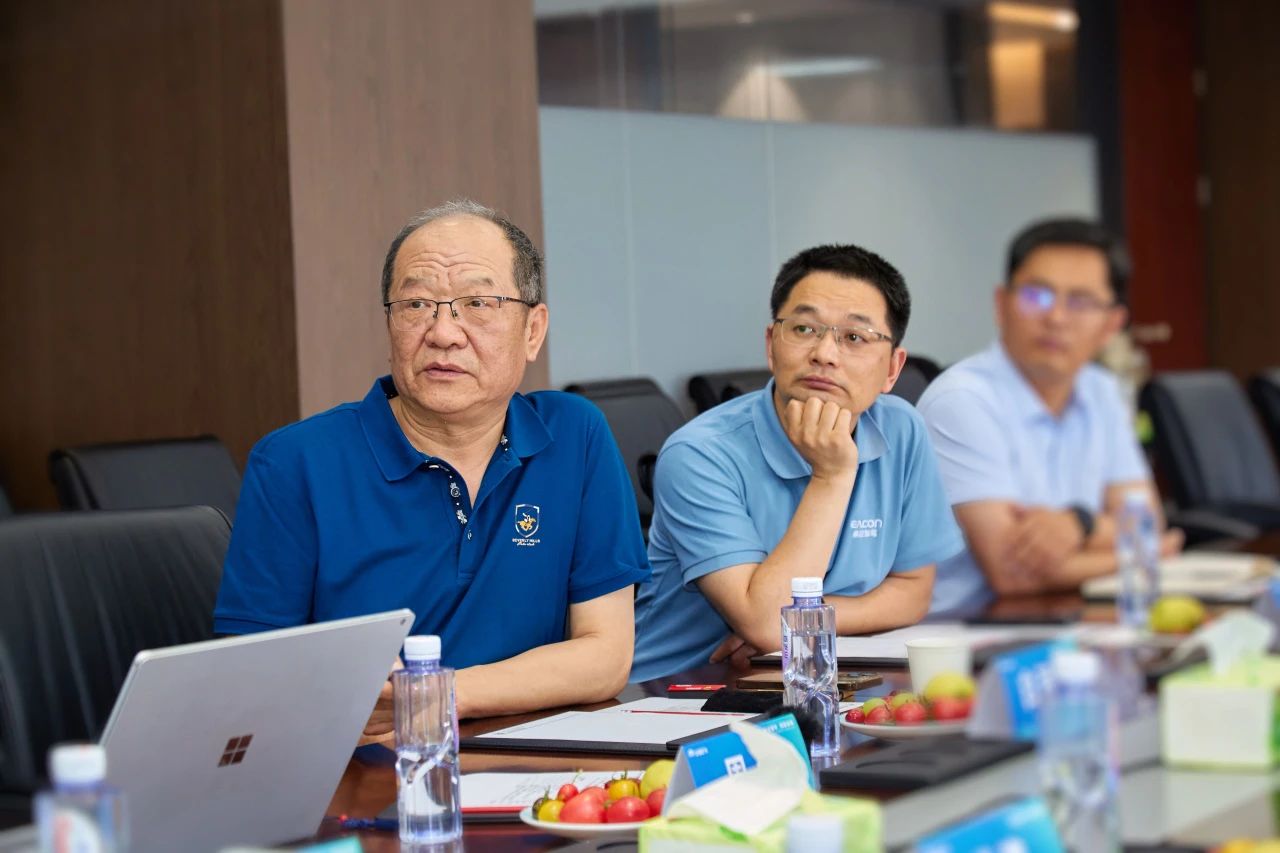 校企攜手，共筑未來——中國礦業大學、遼寧工程技術大學等院校專家齊聚宇通，共解新能源礦卡減碳密碼！