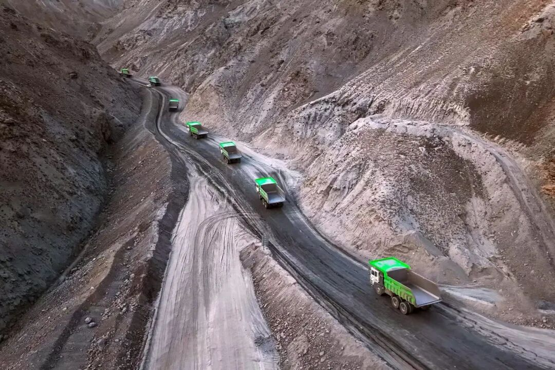 宇礦同行|馬踏新程，綠動礦山！宇通礦卡開啟新年低碳運營新密碼！