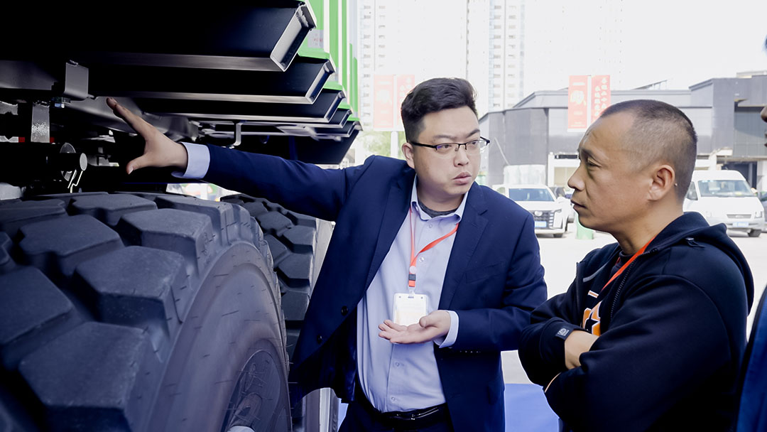 矚目全場！宇通礦卡亮相2023鄭州工程機械展